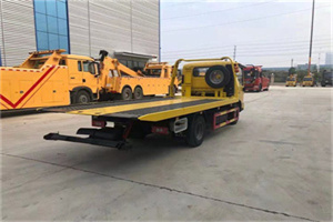 张家界非事故拖车