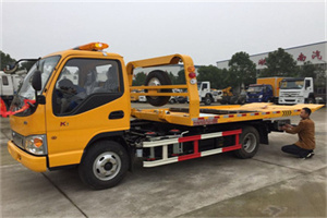 张家界哪里有拖车服务